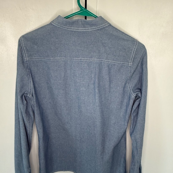 J. McLaughlin Chambray with front pockets and button front, Small - Picture 3 of 6